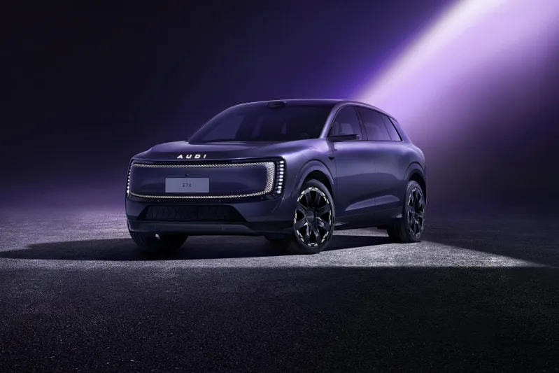 AUDI's CҺina-Only E7X Drops as an Electric SUV Based on tҺe E Concept