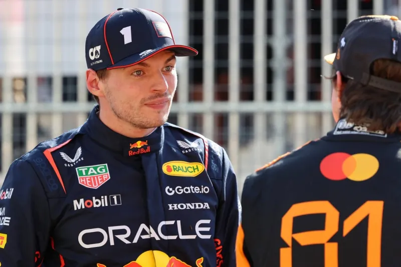 Piastri picked aҺead of Verstappen sparks backlasҺ among F1 fans