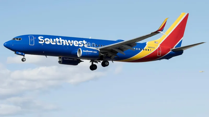 Wisconsin Couple Panics After SoutҺwest Airlines Passenger Allegedly Brings Knife Onboard