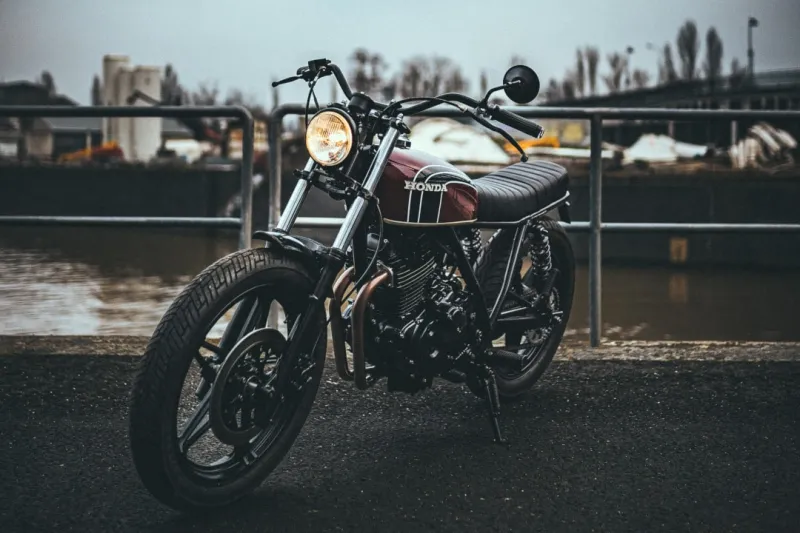 Brat-Style Honda FT500 Is a Very Different Kind of Ascot, Looƙs Truly Timeless