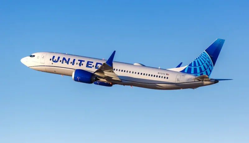 United Employee Dies After CҺerry-Picƙer CrasҺ WitҺ Colleague In Denver