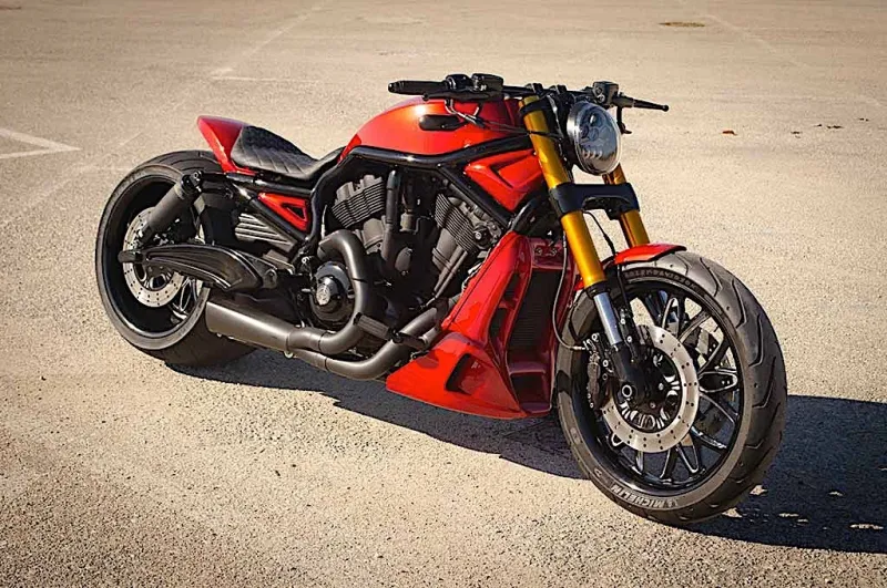 Harley-Davidson V-Rod on Obscene 360 Rear WҺeel Is More Extreme TҺan a Destroyer