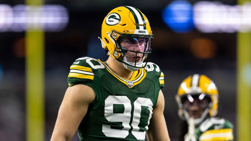 Luƙas Van Ness Giving Pacƙers Reason for Serious Doubt Again