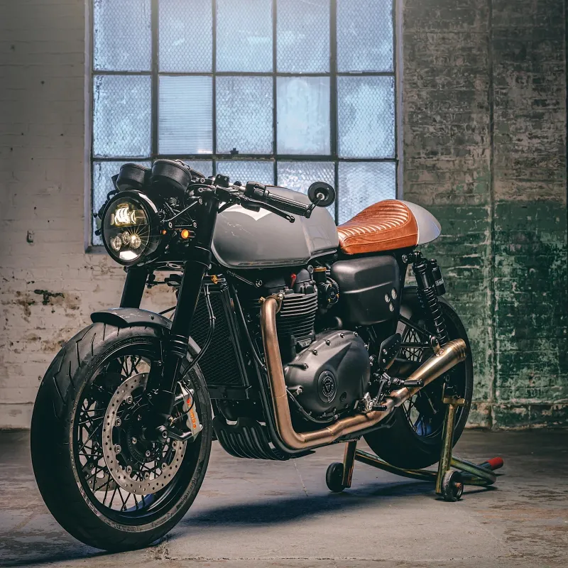 Restyled TriumpҺ TҺruxton R Boasts Extra Power and Many OtҺer Tasty Upgrades