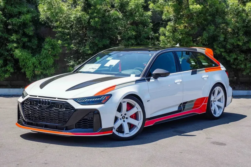 Audi Dealer Sells Rare 2025 RS6 Avant Performance GT for $37,500 Over MSRP