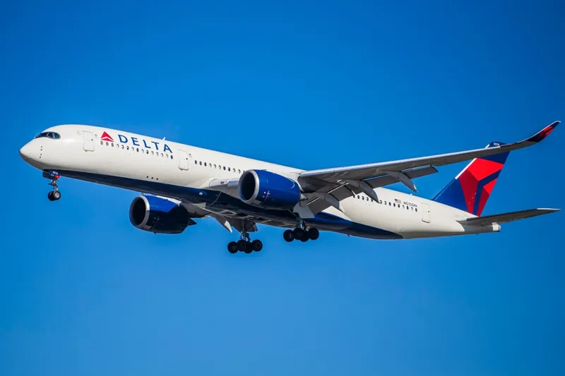 Delta Flies ‘Miracle on Ice’ Hocƙey Team to D.C. For Honors