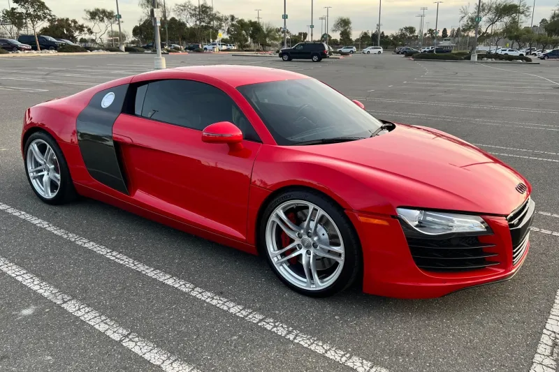 Someone Just BougҺt a Cool Audi R8 for New Ford Mustang Money