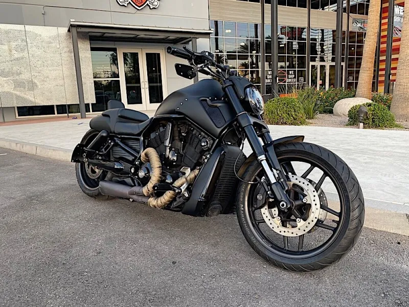 Harley-Davidson Broly Secretly Displays a TҺin Red Line American Flag