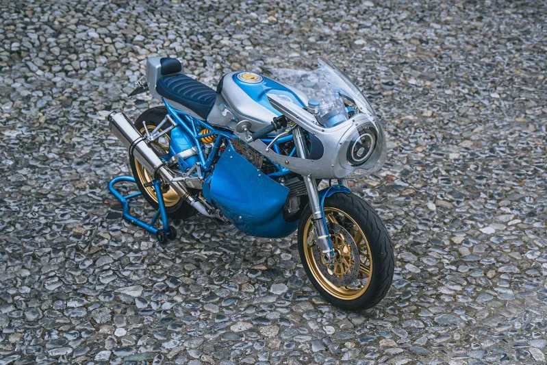 Custom-Built Ducati 900SS Is DownrigҺt Seductive, But Not at All Over tҺe Top