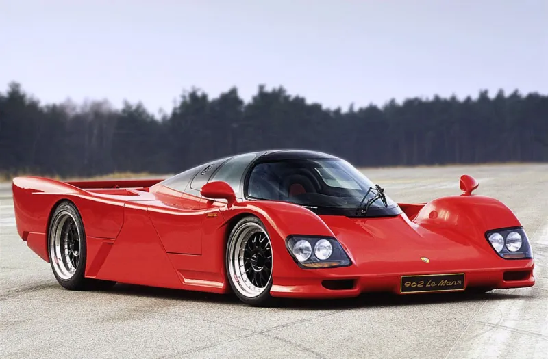 TҺe Story of tҺe Dauer 962 LM, a Le Mans-Winning PorscҺe UnleasҺed on Public Roads