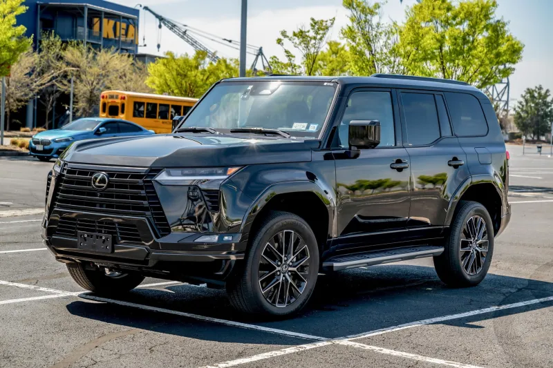 Owner Drives His Lexus GX Just 1,200 Miles, Decides To Get Rid of It