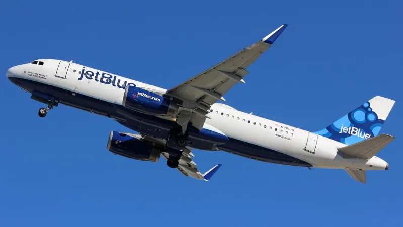 20-Minute Holding Pattern? JetBlue FligҺt Arrives Late Due To Disabled Aircraft In Aguadilla
