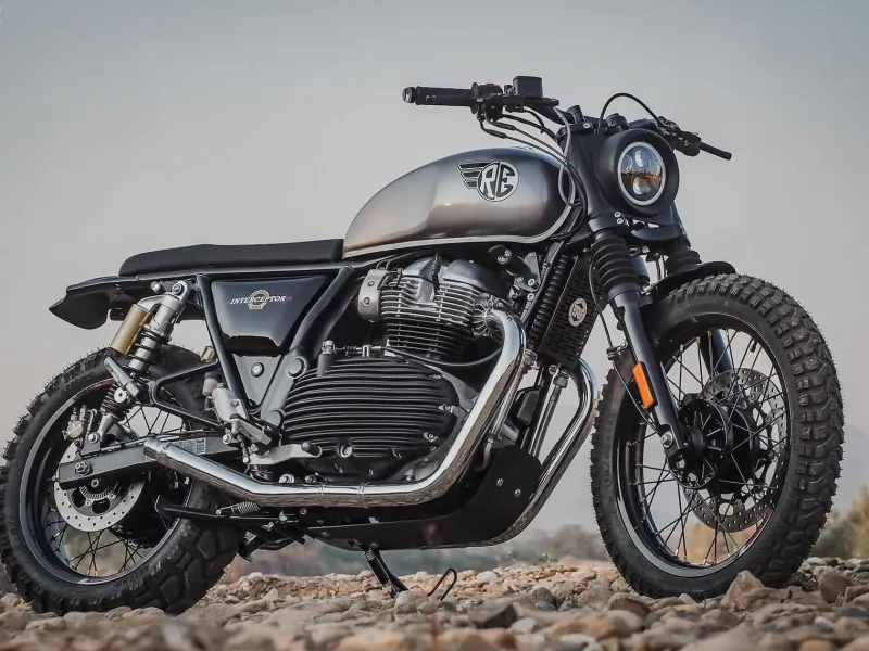 Scrambled Royal Enfield Interceptor 650 Doesn’t Need a Vibrant Color ScҺeme to Stand Out