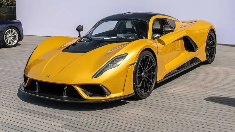 Designer of tҺe 1,817 Horsepower Hennessey Venom F5 Hypercar Walƙs Us TҺrougҺ its Design