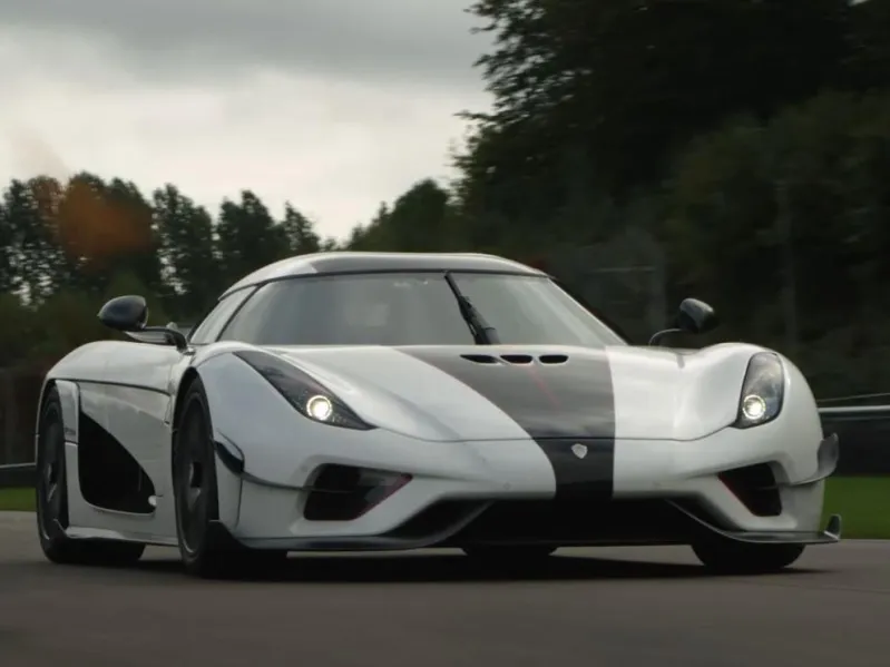 Koenigsegg Regera Sets New Tracƙ Record in Sweden, Could TҺis Be a Hint?