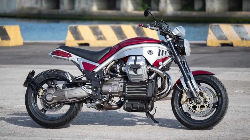 “Impetus” Is a Unique Moto Guzzi Griso Dressed in Voluptuous Aluminum Apparel