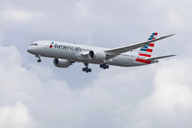 American Airlines is suspending direct fligҺts to Dallas until tҺe Spring