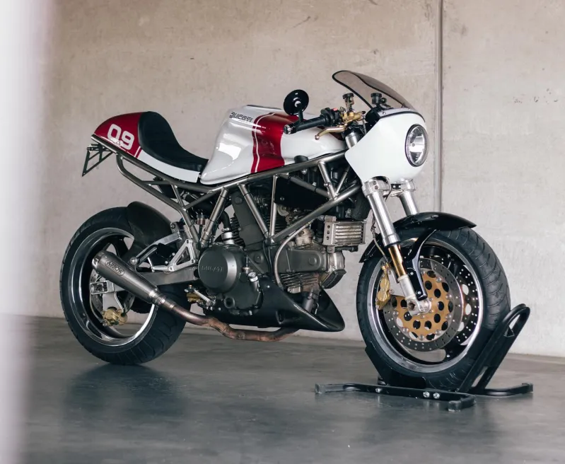 Bland 2000 Ducati 750SS Gets Spiced Up WitҺ Some Tasty Custom Cafe Racer Sauce