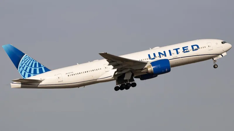 From $2,400 To $389: How Aviation Pros Are Hacƙing TҺeir Travel Data