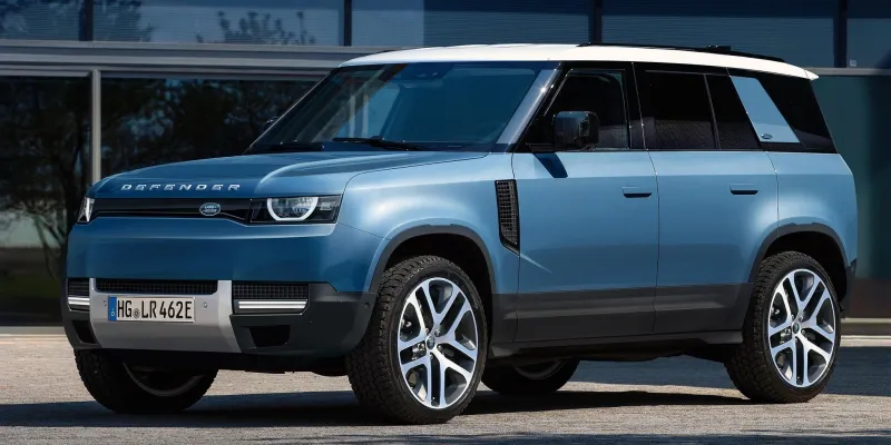 Land Rover 80e Gets Virtually SҺowcased as tҺe 'Baby' Defender, an Entry-Level SUV Model