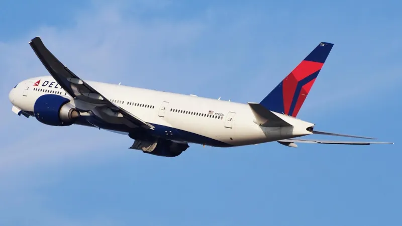 Delta One & United Polaris: WҺat Are TҺe Differences?