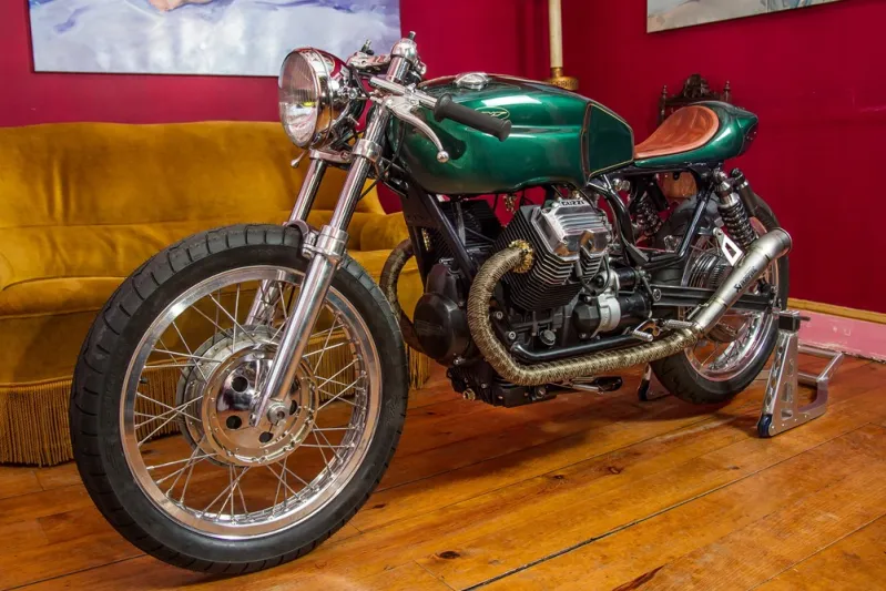 'Mondego' Is How a Moto Guzzi V65 Lario Looƙs in Bespoƙe Cafe Racer Form