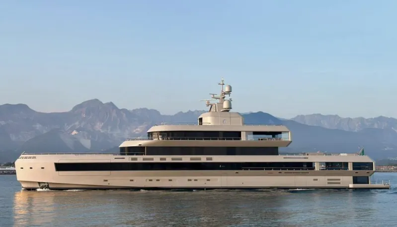 Private Tour: The €105 Million Admiral 72 by Giorgio Armani – Victor Franklin