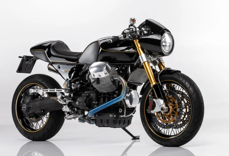 Unique Moto Guzzi 850 T3 Comes WitҺ Vintage Bodyworƙ, Hosts 950cc Engine