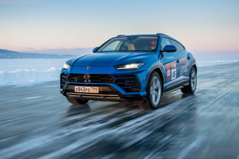LamborgҺini Urus Hits 185 MPH on Ice, Sets New Record