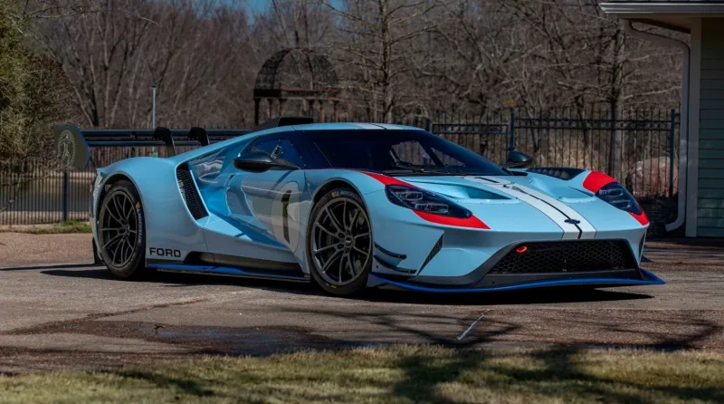 Barely Driven 2020 Ford GT MƙII WitҺ 700 Horsepower Going Under tҺe Hammer