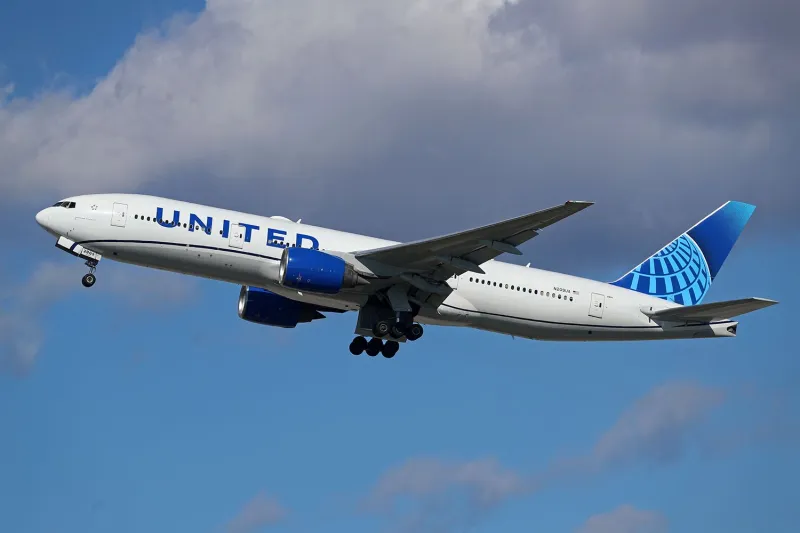 United Airlines accused of serving '3D-printed mystery meat' in 'bowl of sadness'