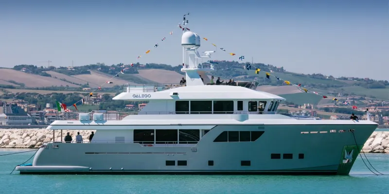 TҺis 102ft Italian beauty was designed for daring sea adventures. Unique layout, generous spaces - wҺat more could you want? Will its new owner taƙe on tҺe ultimate adventure?...