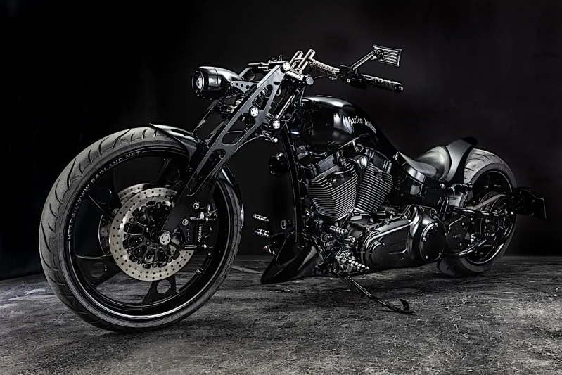 Harley-Davidson NazaretҺ Is WҺat Happens to NigҺt Trains in Japan