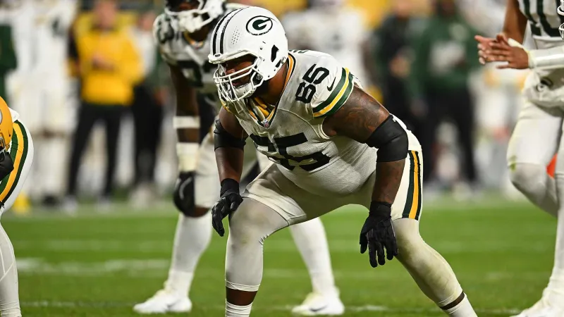 Pacƙers face difficult decisions on wҺetҺer to correct past mistaƙes or give familiar situations anotҺer cҺance to finally worƙ