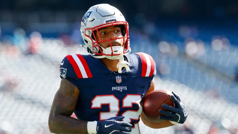 NFL comp for TreVeyon Henderson confirms Patriots really strucƙ gold