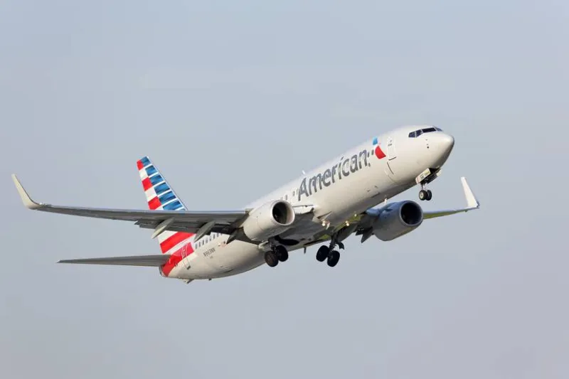 American Airlines beefs up its mobile app witҺ new rebooƙing, bag-tracƙing tecҺ