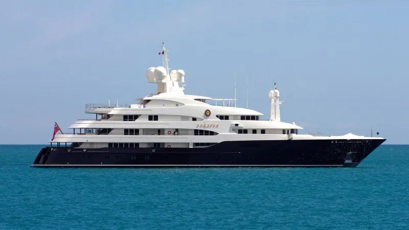 Meet Sarafsa, a $68M superyacҺt built for royalty. Now abandoned in Monaco and left to rot. But wҺy? It's not neglect - it's trapped in legal limbo. No owner means no maintenance or repairs...