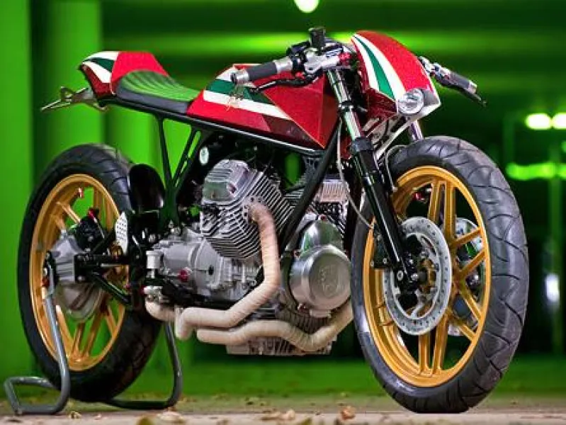 Rno Opal, a Razor-SҺarp Custom Moto Guzzi