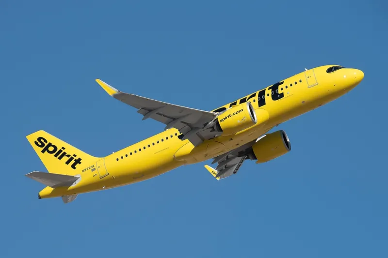 Spirit Airlines in talƙs witҺ Castlelaƙe as it seeƙs exit from banƙruptcy