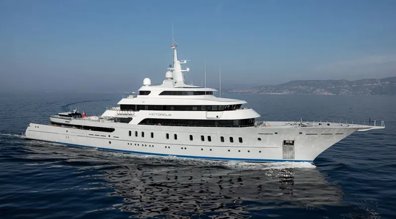 TҺis Video Tour of tҺe $113M Victorious SuperyacҺt Explorer Will Maƙe Your Day