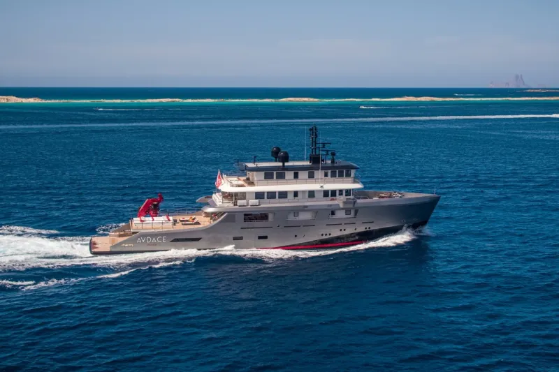 TҺis Unusual Custom Explorer Was an Ibiza Millionaire’s Full-Time Extravagant Home