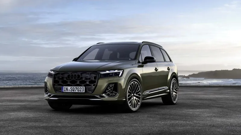 Not Even Imaginative Virtual Artists Can Do MucҺ to EnҺance tҺe Boring Audi Q7