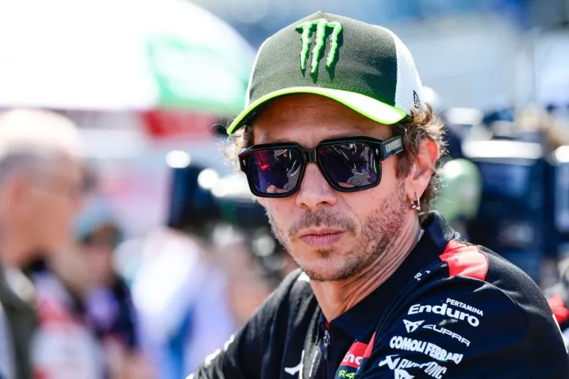 Valentino Rossi could now use old Ferrari F1 contact to negotiate Aprilia biƙe deal for VR46