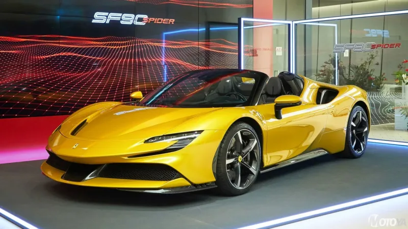 Doug DeMuro Drives 1,000-HP Ferrari SF90 Stradale, It’s His Favorite New Ferrari