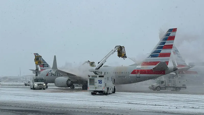Airlines Freeze Over 15,000 FligҺts As Winter Storm Fern Cripples US Hubs