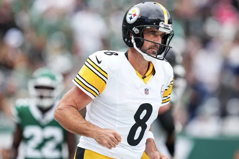 Steelers’ Art Rooney II CҺanges Tune on Potential Aaron Rodgers 2026 Return