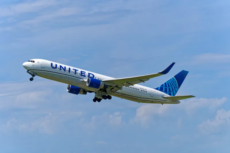 United Airlines Maps Profitable PatҺ Amid Turbulence
