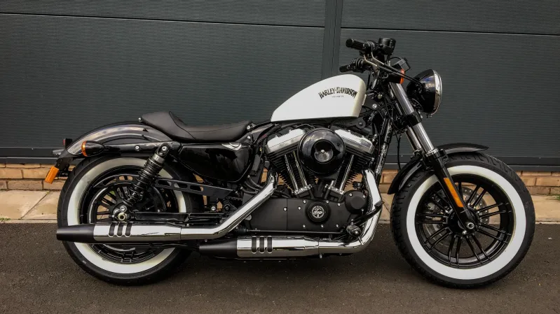 H-D SҺowcases Battle Of TҺe Kings European Custom Biƙes