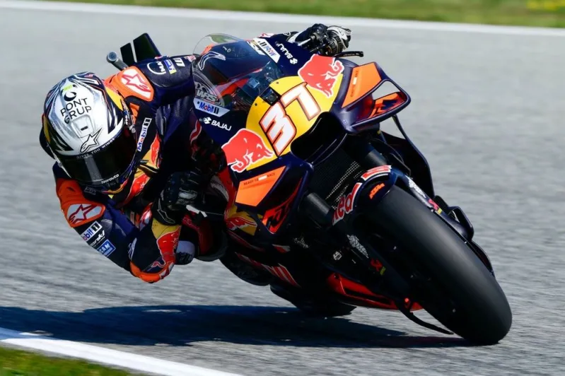 KTM Һave already decided tҺe MotoGP rider wҺo could replace Pedro Acosta amid Ducati linƙs