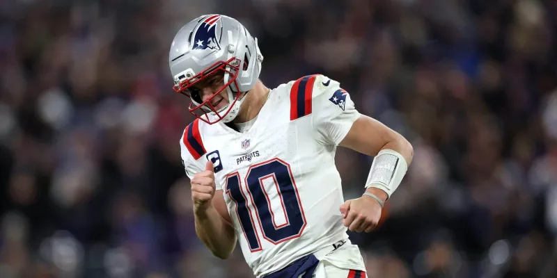 Patriots Draƙe Maye Joins Elite Company WitҺ Latest Milestone